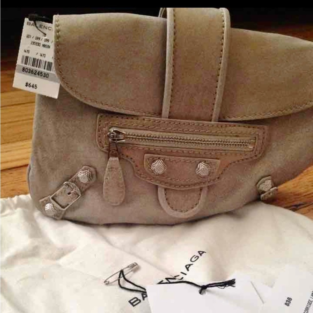 Balenciaga pouch bag with dust bag BNWT - Picture 3 of 4